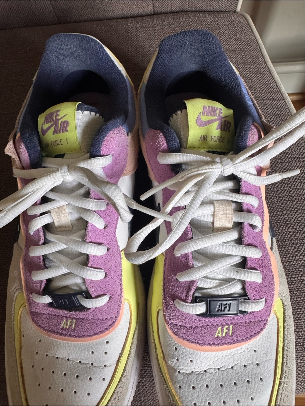 Nike Women’s Air Force 1 Shadow Sneakers - Picture 5 of 8